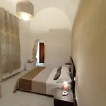 Samele Bed & Breakfast 3*
