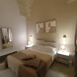 Samele 3* ليتشي