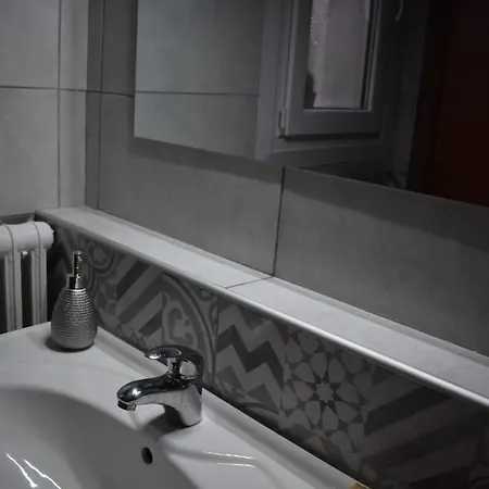 Nocleg ze śniadaniem Samele 4*